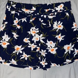 Old Navy Floral Women's Shorts - Navy and White